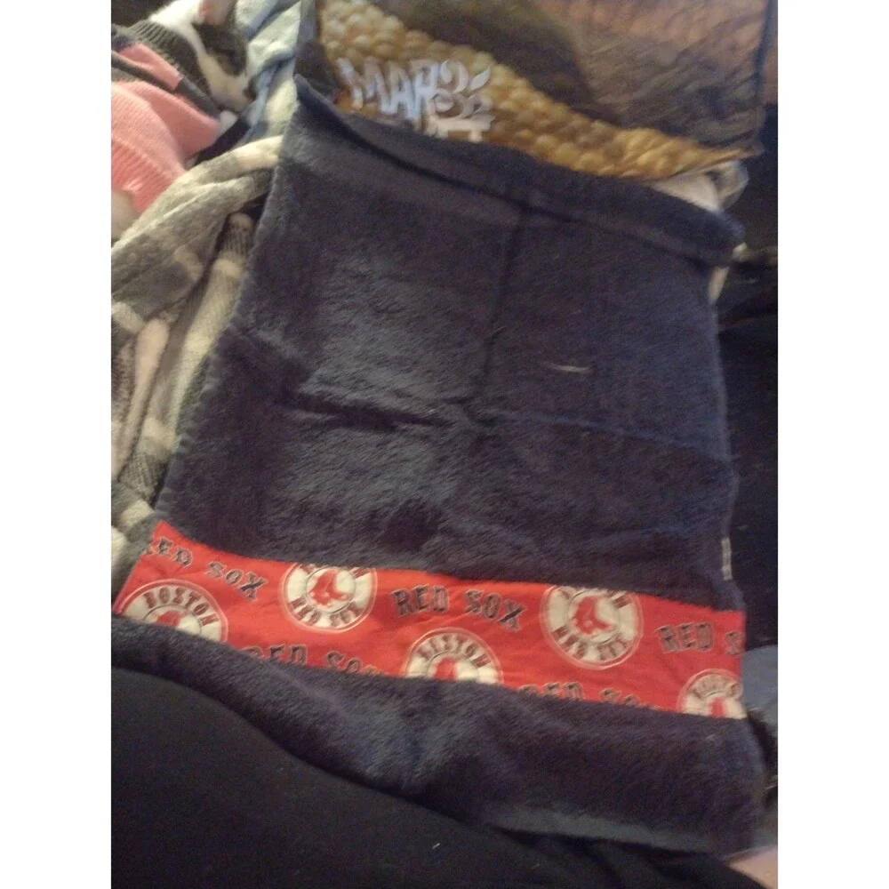 Brand New never used Boston red Sox hand towel-0566